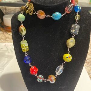 ✔️✔️Wire wrapped glass beaded necklace